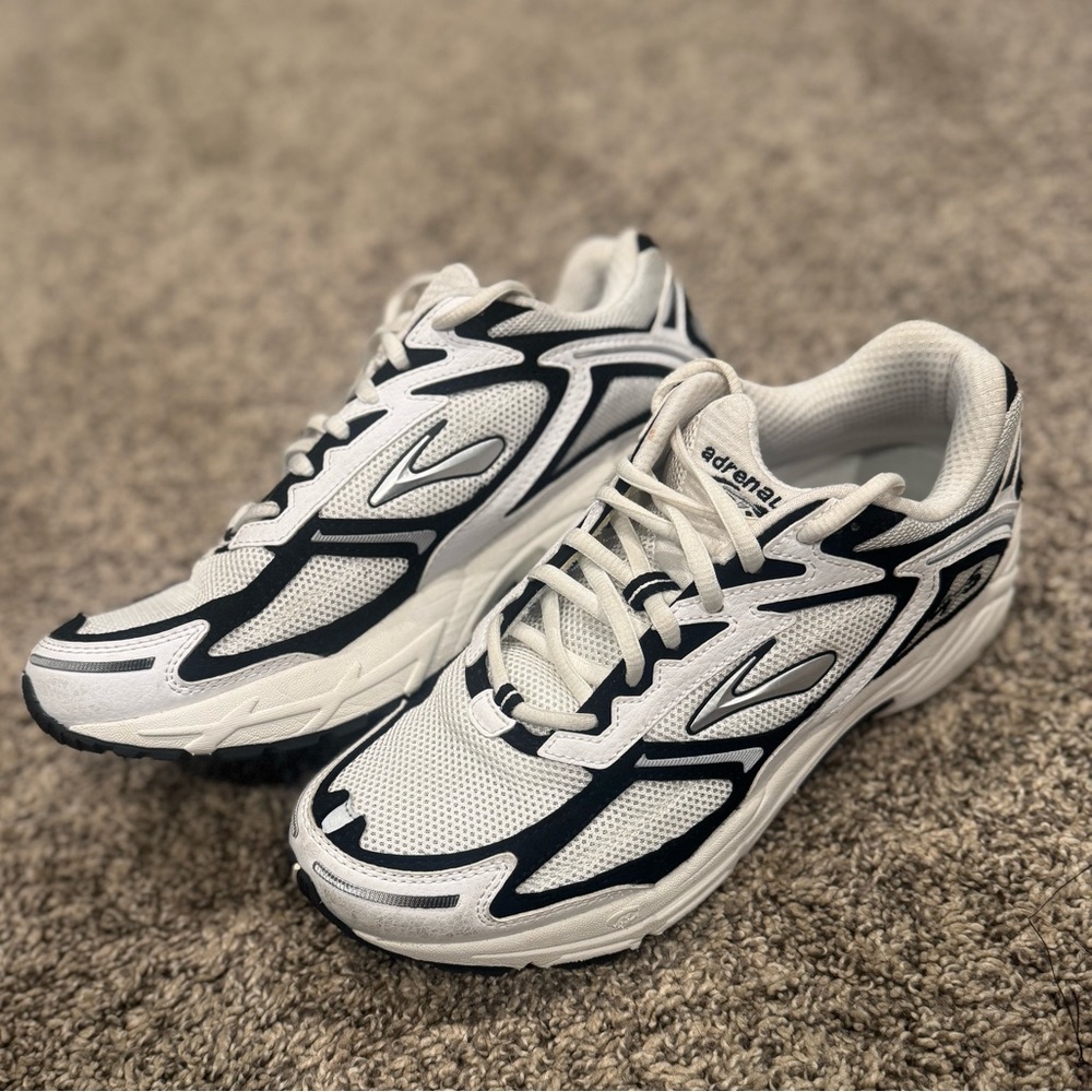 Women's Adrenaline GTS 4 size:9
